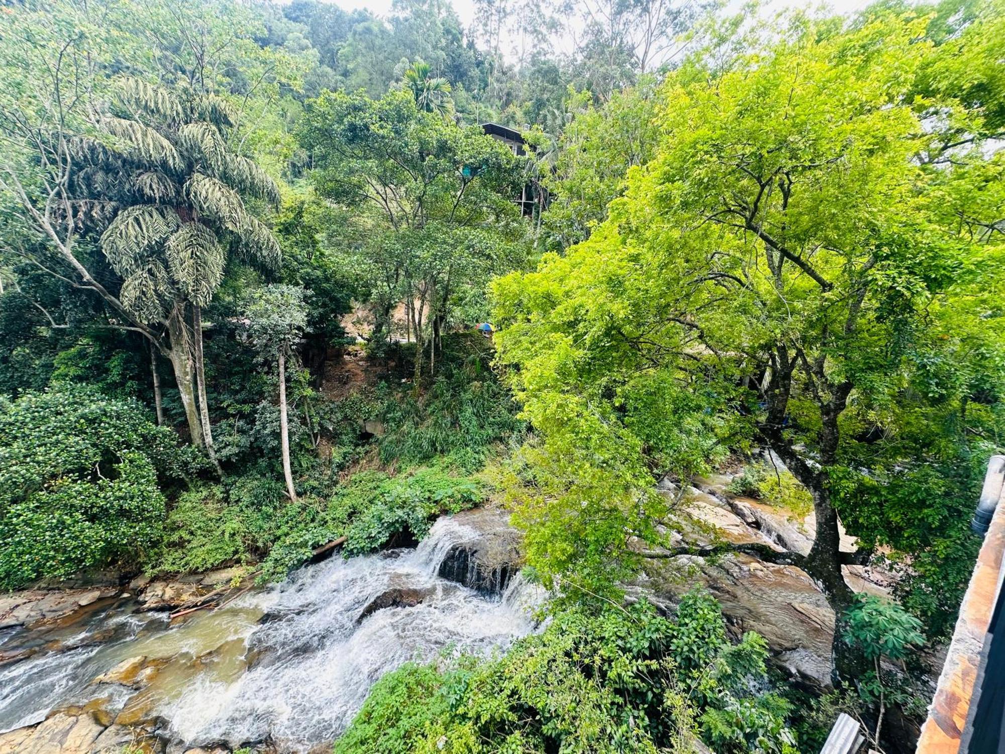 River Splendour Home Stay Ела Екстериор снимка