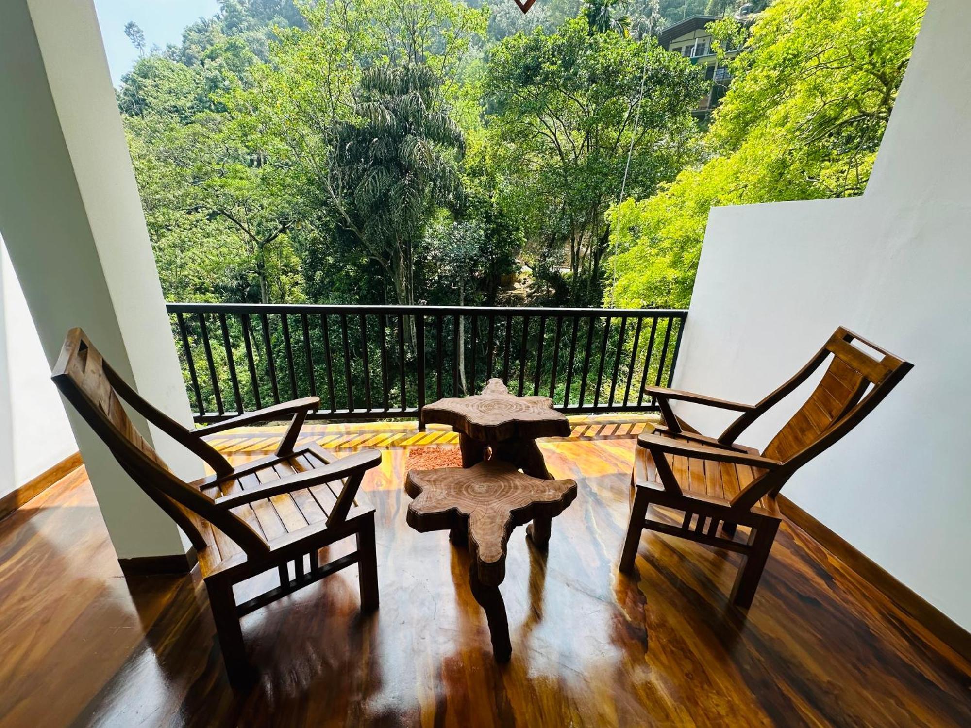 River Splendour Home Stay Ела Екстериор снимка