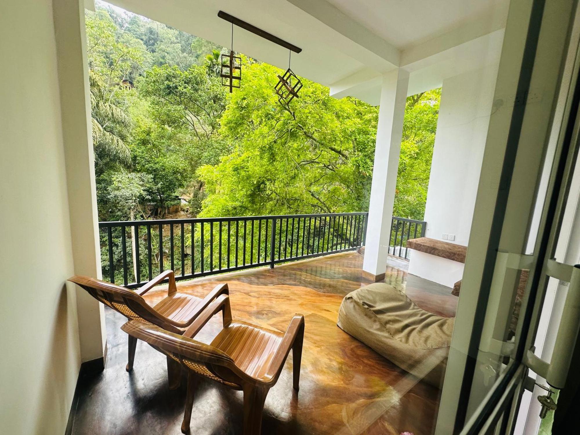 River Splendour Home Stay Ела Екстериор снимка