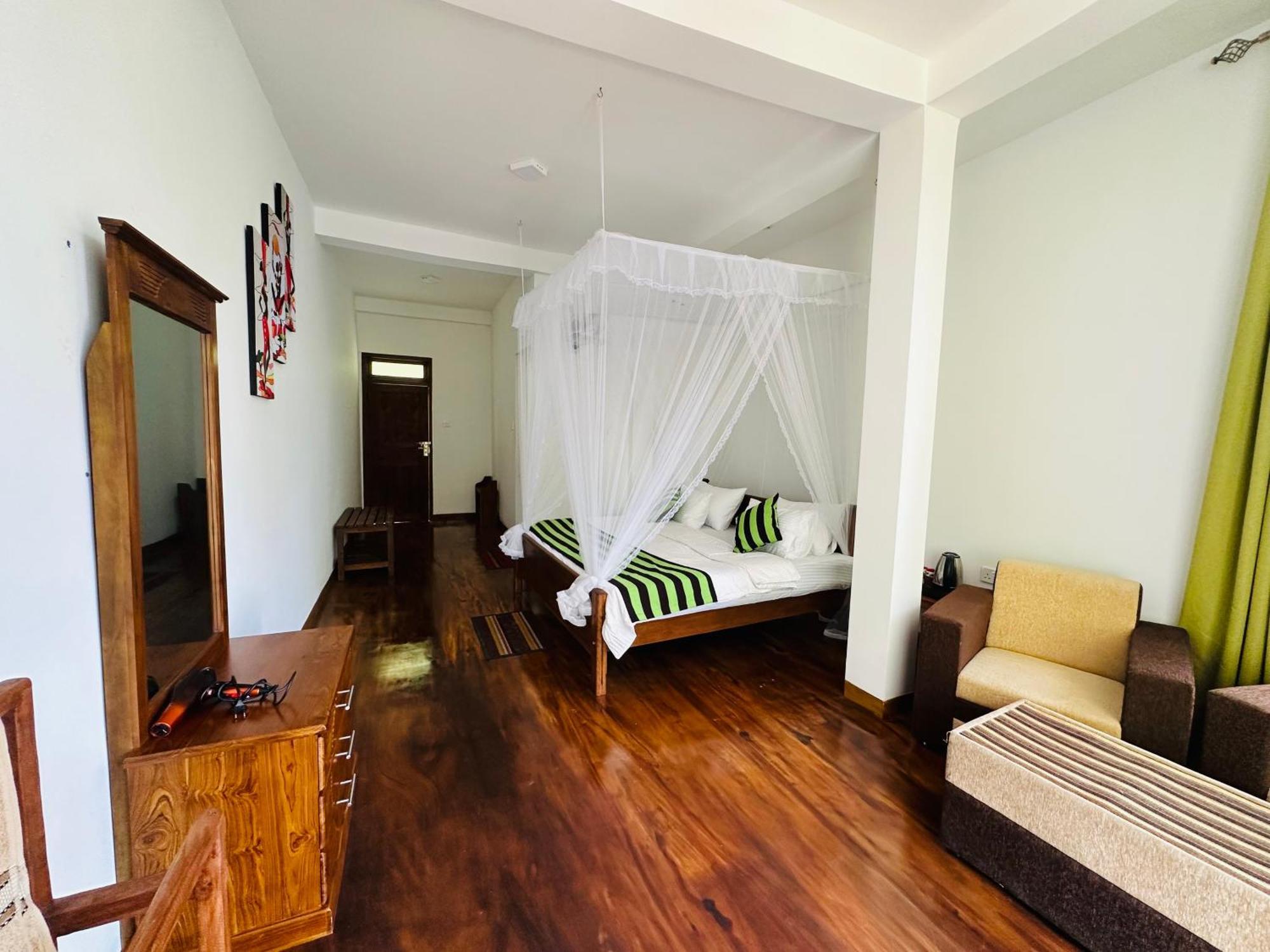 River Splendour Home Stay Ела Екстериор снимка