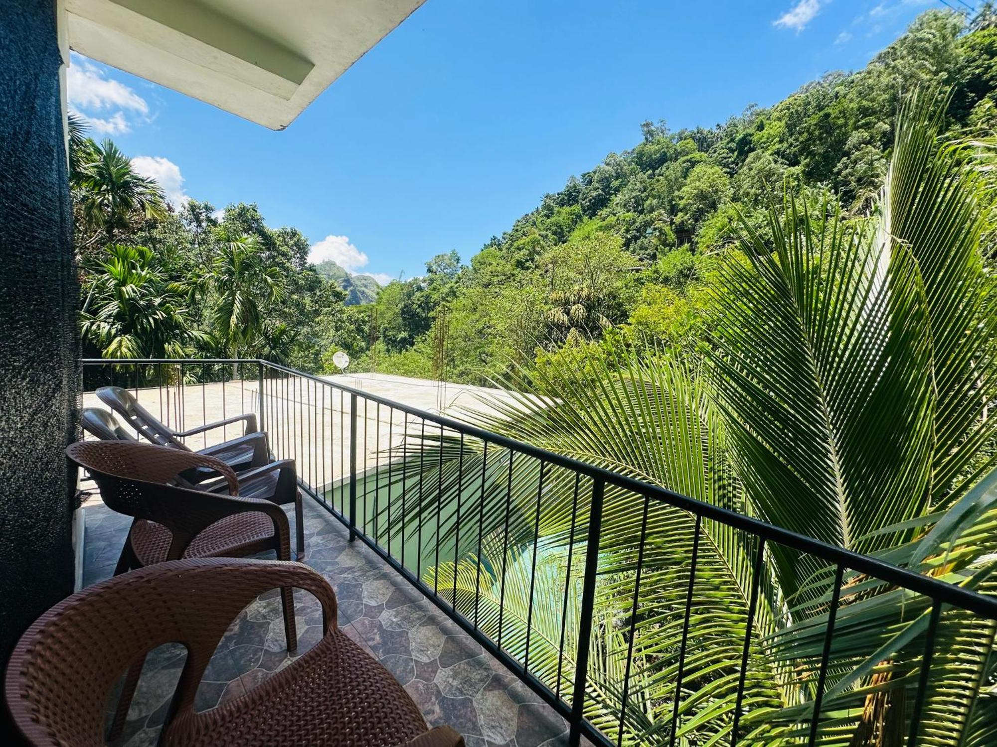 River Splendour Home Stay Ела Екстериор снимка