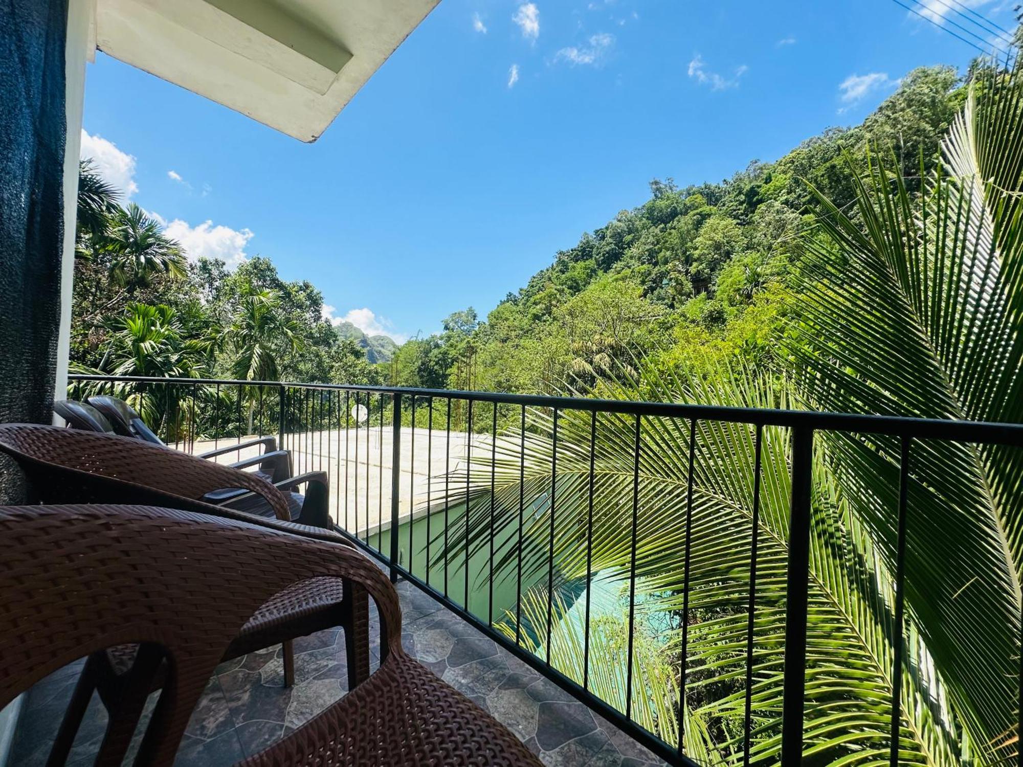 River Splendour Home Stay Ела Екстериор снимка